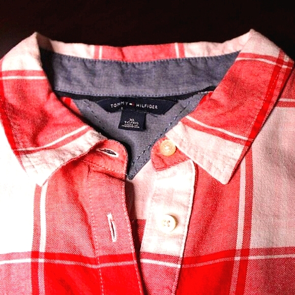Tommy Hilfiger Plaid Button-Down Shirt  - Size XL - Picture 2 of 10